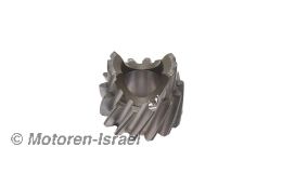 Gear helical input shaft 15° models to 04/1982